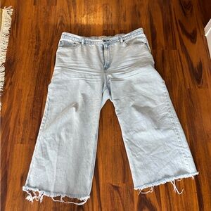 Abercrombie & Fitch Light Blue High-Rise cropped wide leg jeans